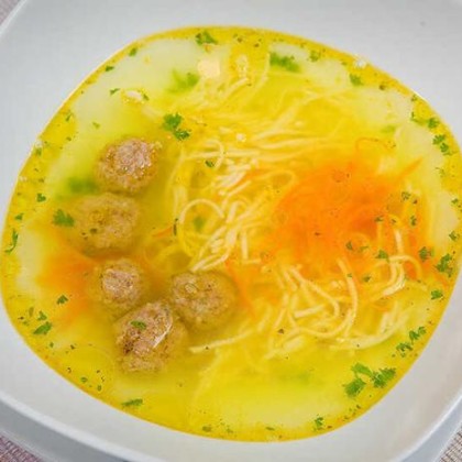 Лапша с фрикадельками