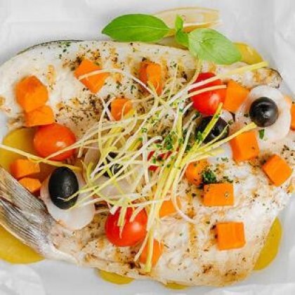 Дорадо запеченное с овощами