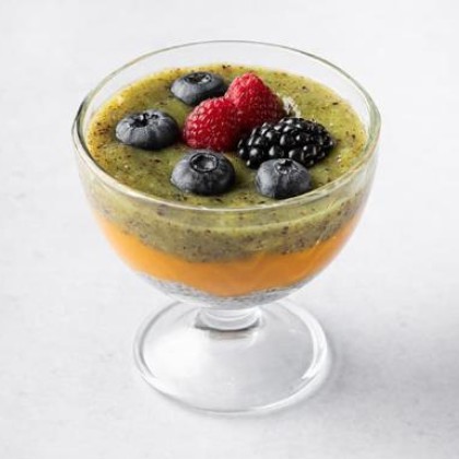 Yoghurt with chia seed, mango puree and kiwi