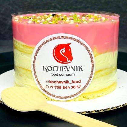 Бенто-тортик ванильный с клубникой на белом шоколаде