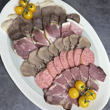 Ассорти мясных деликатесов «Казахстан »