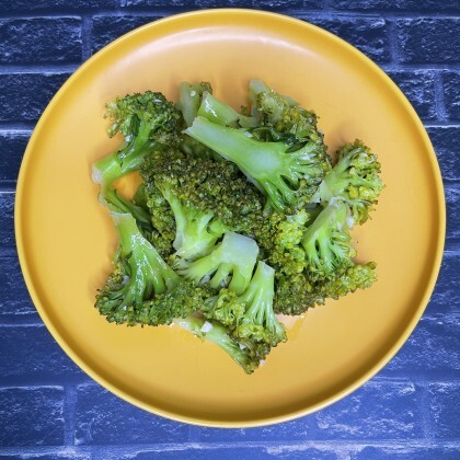 Брокколи с чесноком