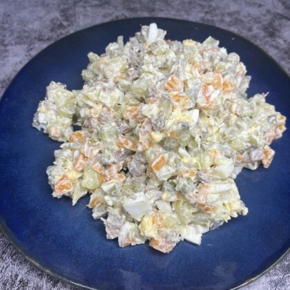 Мясной ( оливье)