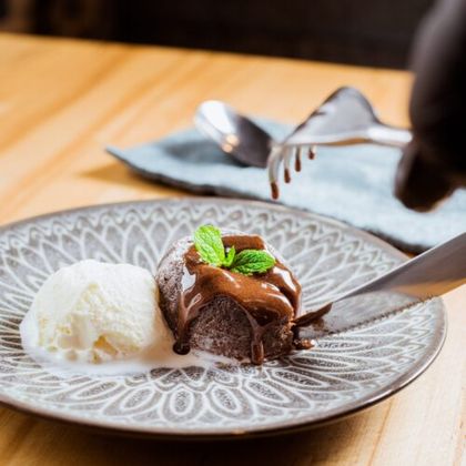 Десерт «Фондан» с мороженым