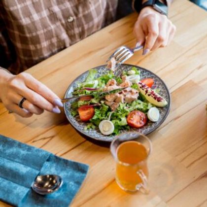 Салат с тунцом