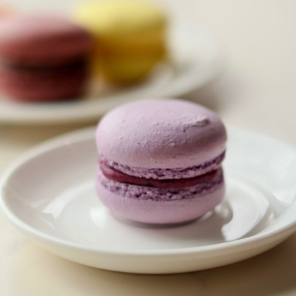 3. Макаронс Смородина