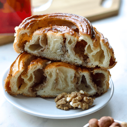 1. Дениш с Орехом