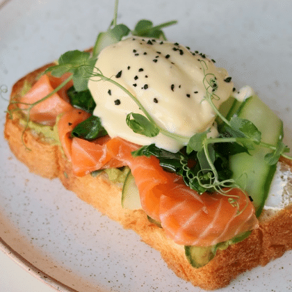 Бенедикт с Семгой, Яйцом Пашот  и Соусом Голандез