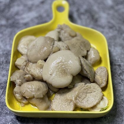 Маринованные белые грибы