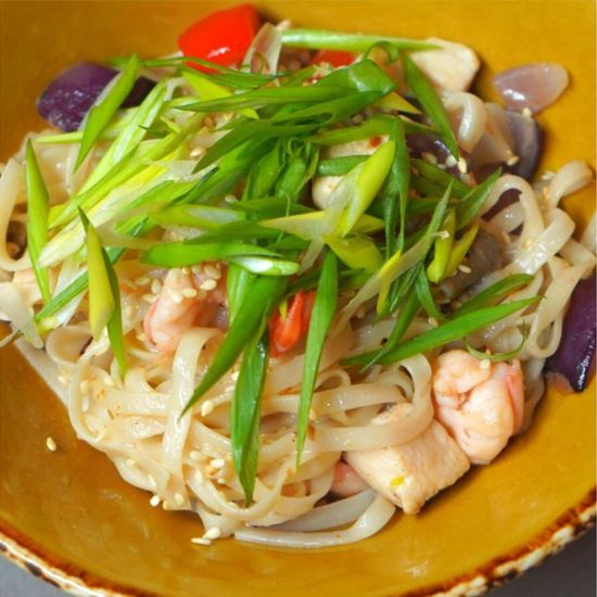 Лапша WOK с курицей