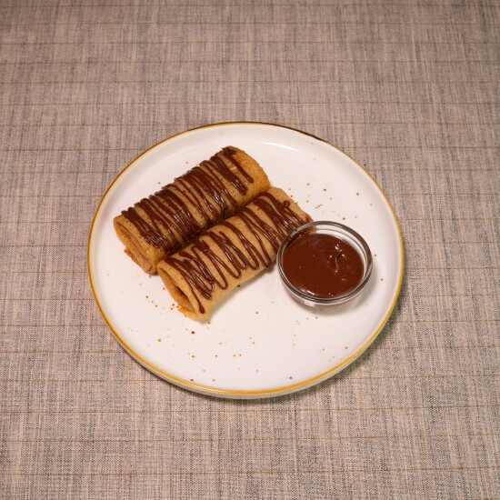 Блины с шоколадом и бананами