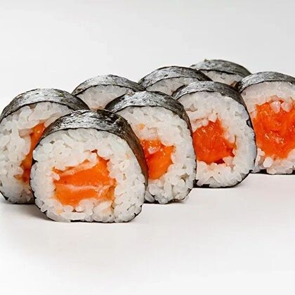 Маки с лососем