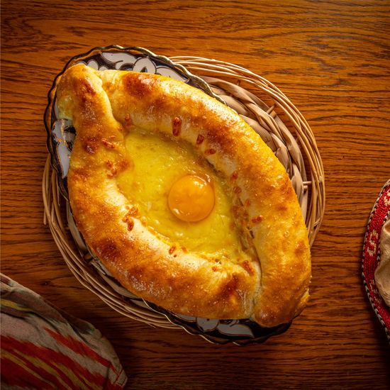 ХАЧАПУРИ ПО-АДЖАРСКИ