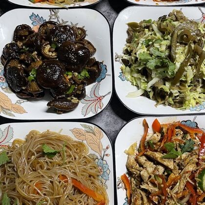 Ассорти из 6 видов корейских салатов