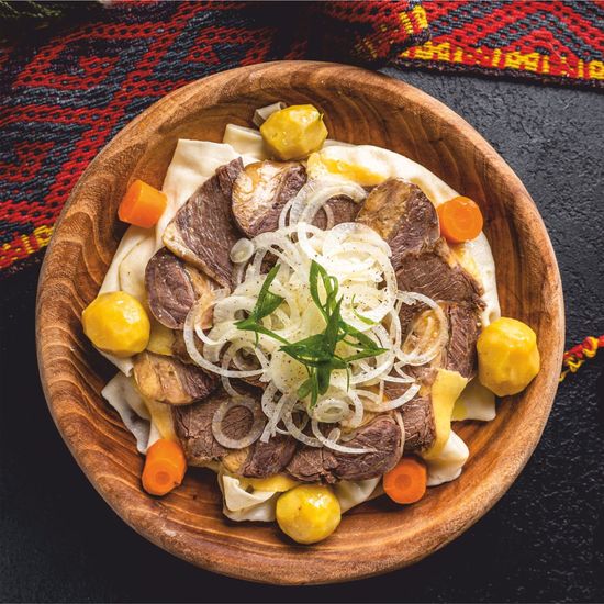 БЕШБАРМАК ИЗ МЯСНОГО АССОРТИ