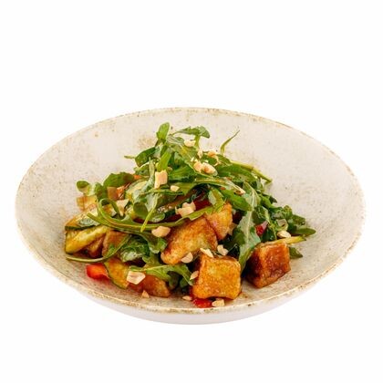 Салат «Руккола» с жаренным баклажаном