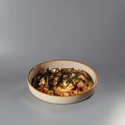 Жареный рис с креветками