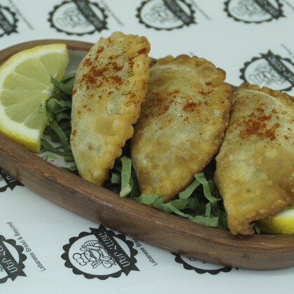 Самбусак с сыром