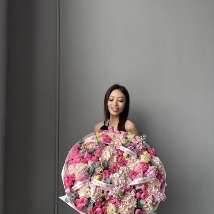 Роскошный круглый букет (6.1)