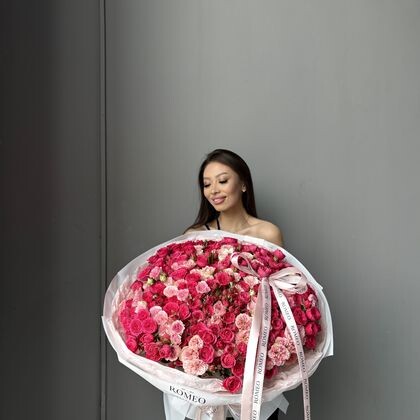 Гигант букет из кустовой розы (6.4)