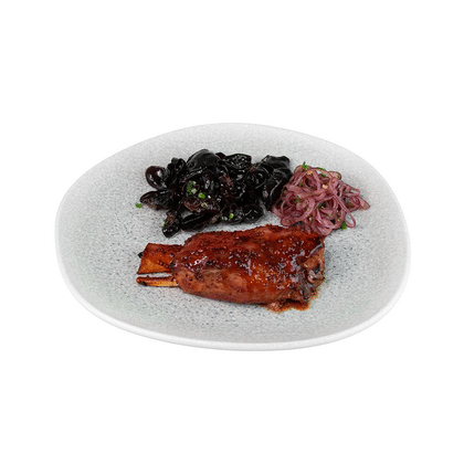 Рулька в домашнем соусе с маринованными грибами