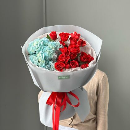 Гортензия+кустовая роза