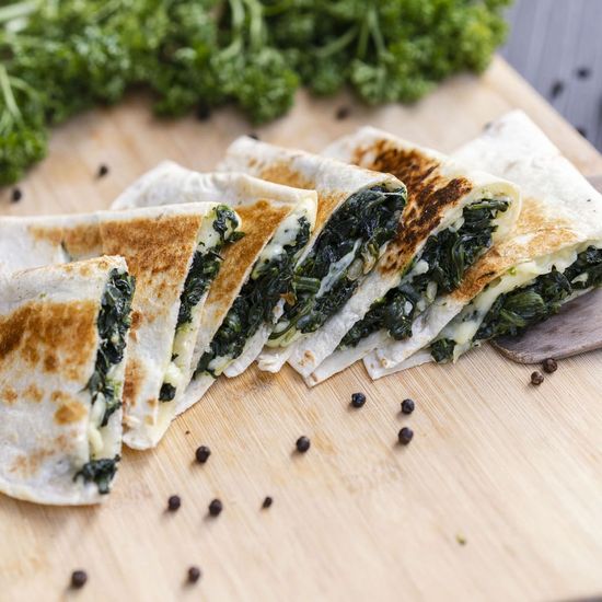 Cheese & Spinach Quesadilla – 6 Pieces 🧀