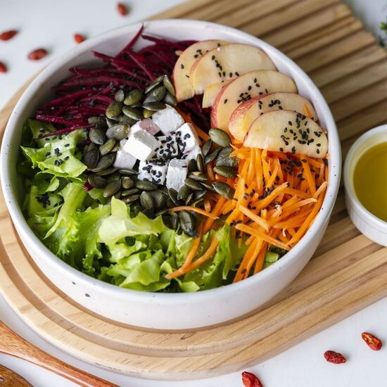 Raw Beetroot Bowl 🥗