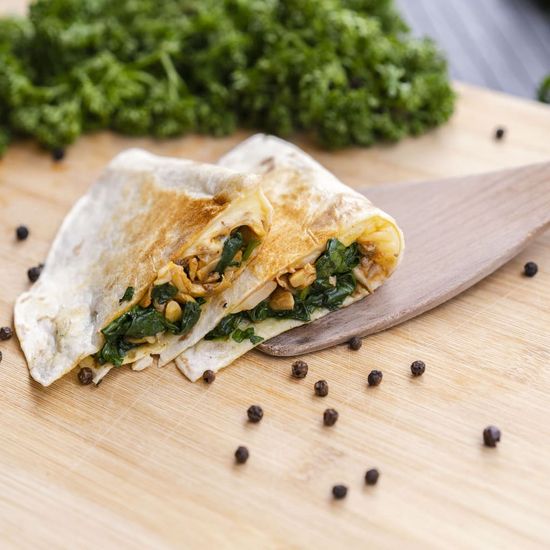 Mushroom & Spinach Quesadilla – 2 Pieces 🫓