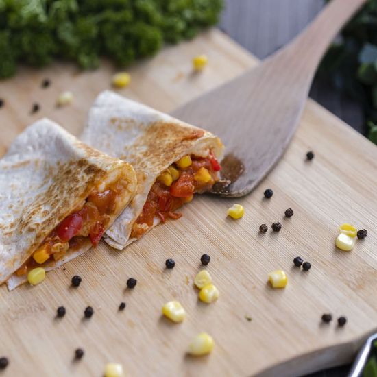 Chicken Quesadilla – 2 Pieces 🌯