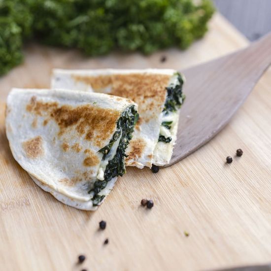 Cheese & Spinach Quesadilla – 2 Pieces 🧀