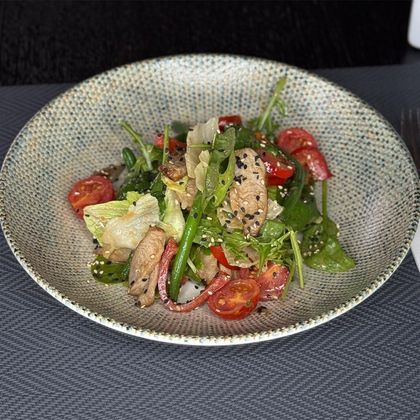 Салат с телятиной