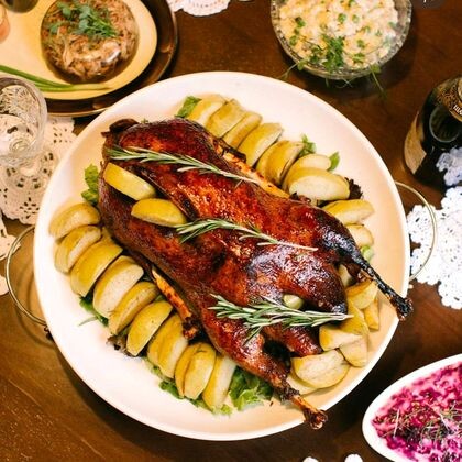 Гусь с яблоками