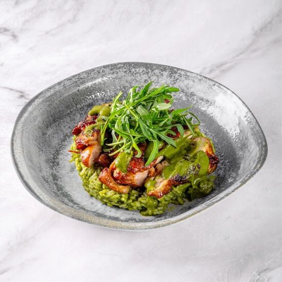 курица в соусе зеленой карри