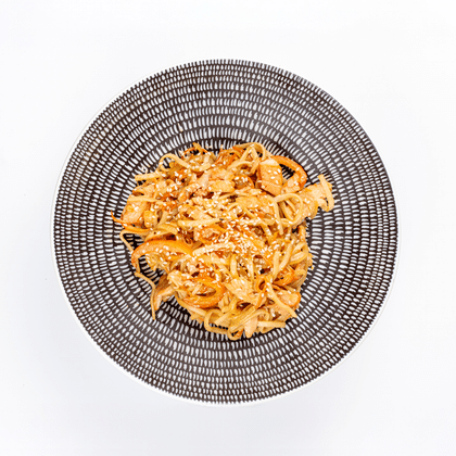 Wok с лососем