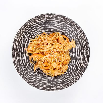 Wok с лососем