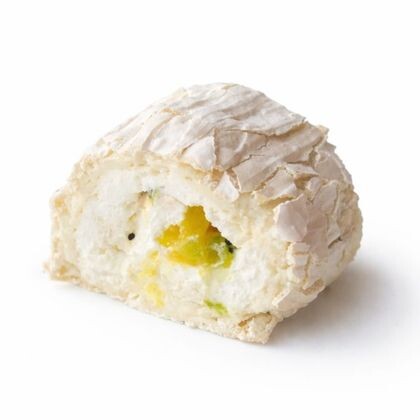 Кусочек Меренгового Рулета с киви