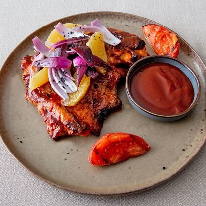 Стейк из цыпленка с соусом BBQ