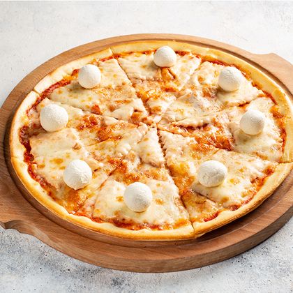 Пицца с семгой и сыром Филадельфия