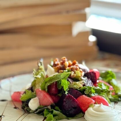 Салат с печеной свеклой