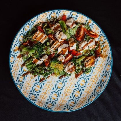 Салат с курицей Терияки