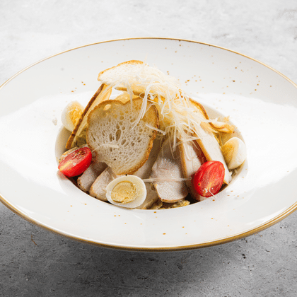 Салат цезарь с курицей LM