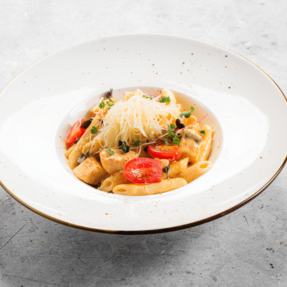 Пенне с лососем