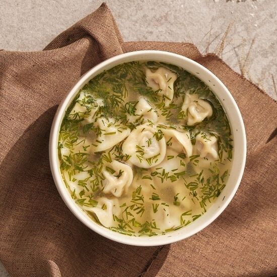 Пельмени с бульоном