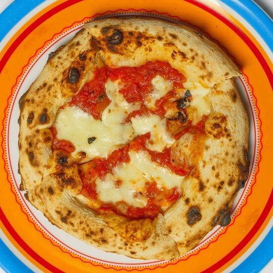 Kids Margherita pizza