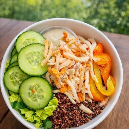 Боул с копченой куриной грудкой