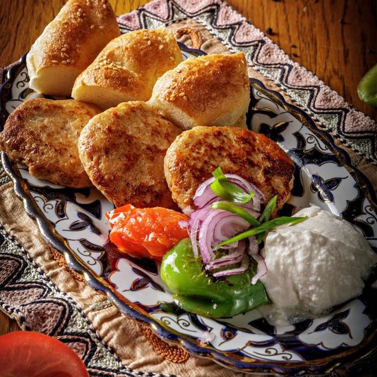 ИЗГАРЕ КЕФТЕ ИЗ КУРИЦЫ