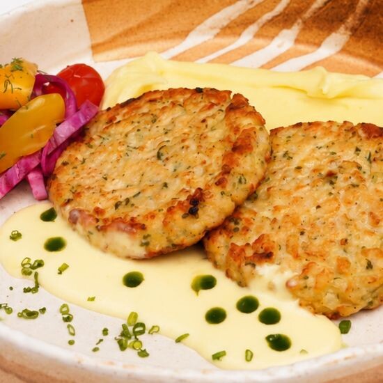 Chopped Chicken Cutlets with Mashed Potatoes