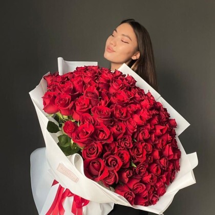 101 роза 90см