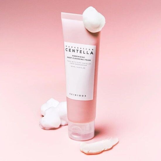 Очищающая пенка с центеллой и розовой гималайской солью Skin1004 Madagascar Centella Poremizing Deep Cleansing Foam